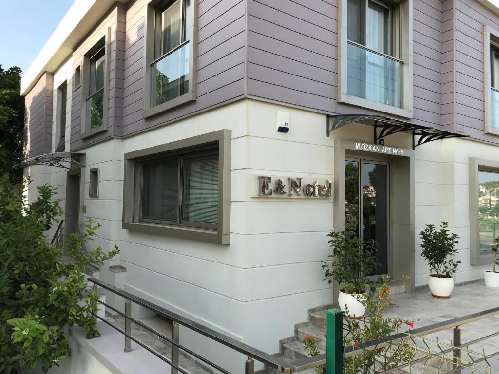هتل اِوِیِن هوتل EVN Hotel