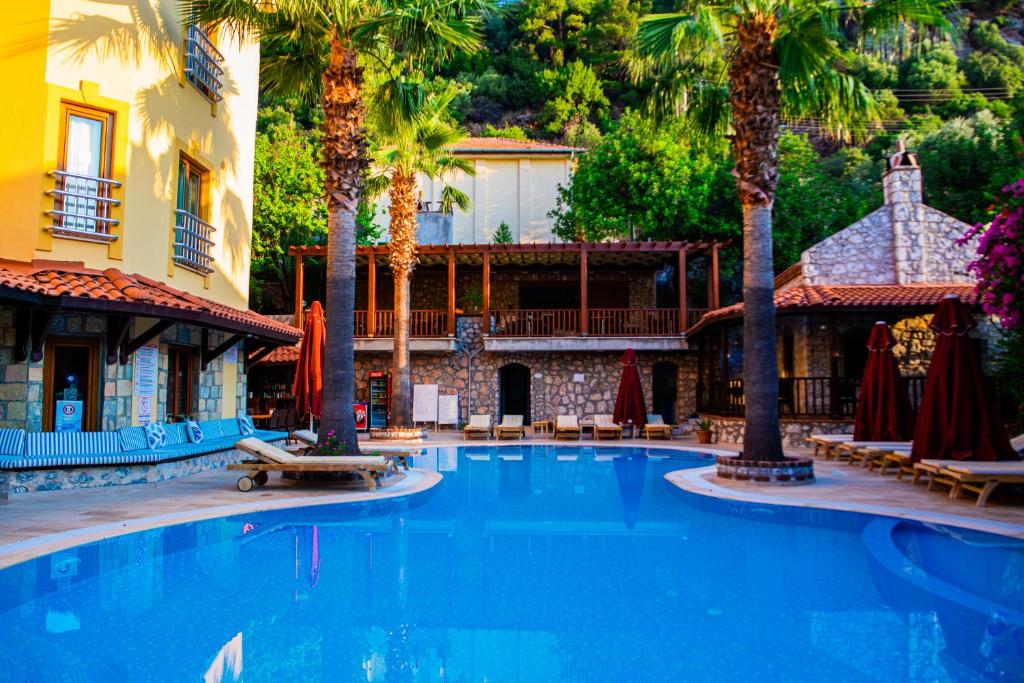 هتل دورس رزیدنس Dores Residence