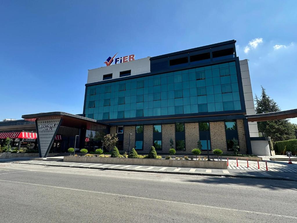 هتل فایر لایف سنتر Fier Life Center