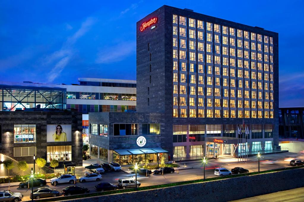 هتل هامپتون بای هیلتون کوجائیلی نمبل Hampton By Hilton Kocaeli Symbol