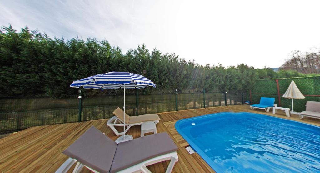 ساپانچا گونول سوفرا م هتل و بانگالو و ویلاس Sapanca Gönül Sofram Hotel & Bungalow & Villas