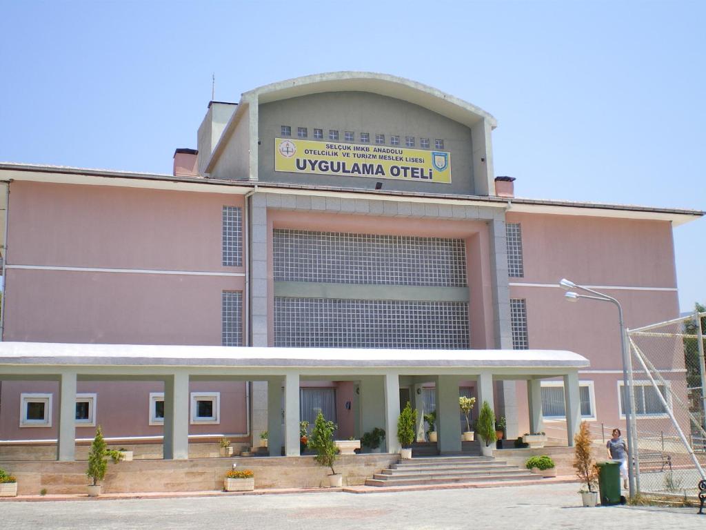 هتل سلچوک اویگولاما اوتلی Selcuk Uygulama Oteli̇