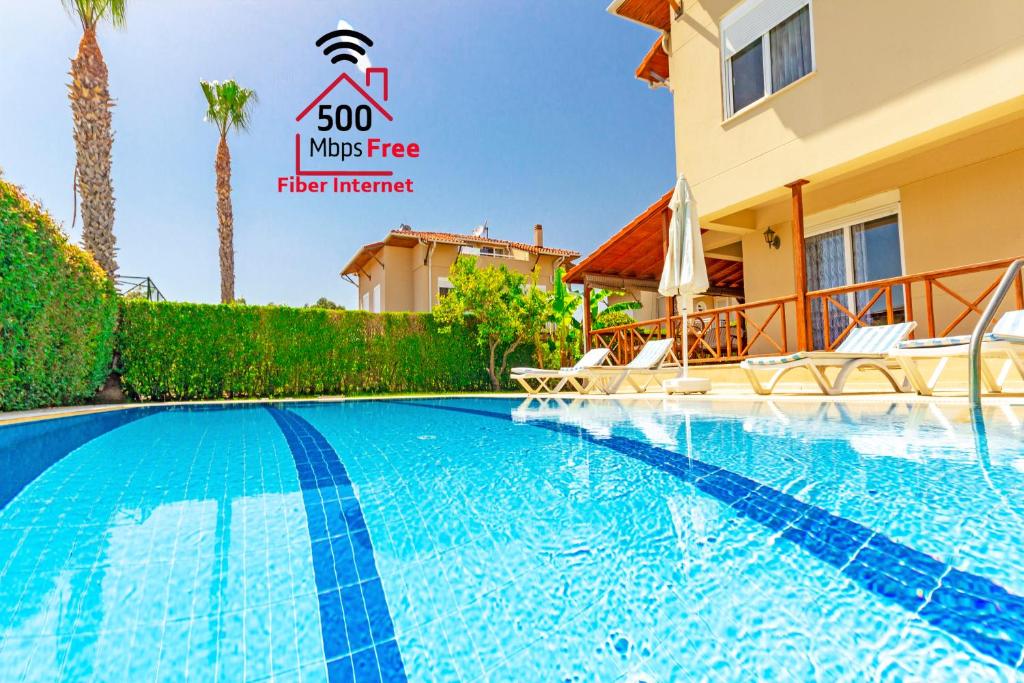 هتل پاراتایز تاون ویلا اورچارد ۵۰۰ ام بی پی اس فری وی فای Paradise Town Villa Orchard 500 MBPS free wifi
