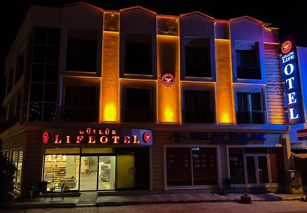 گولوک لایف هتل Gulluk Life Hotel