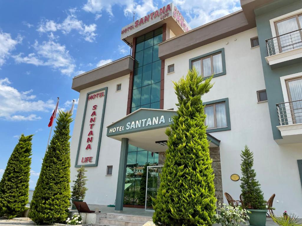 هتل سانتا نا - Hotel Santana