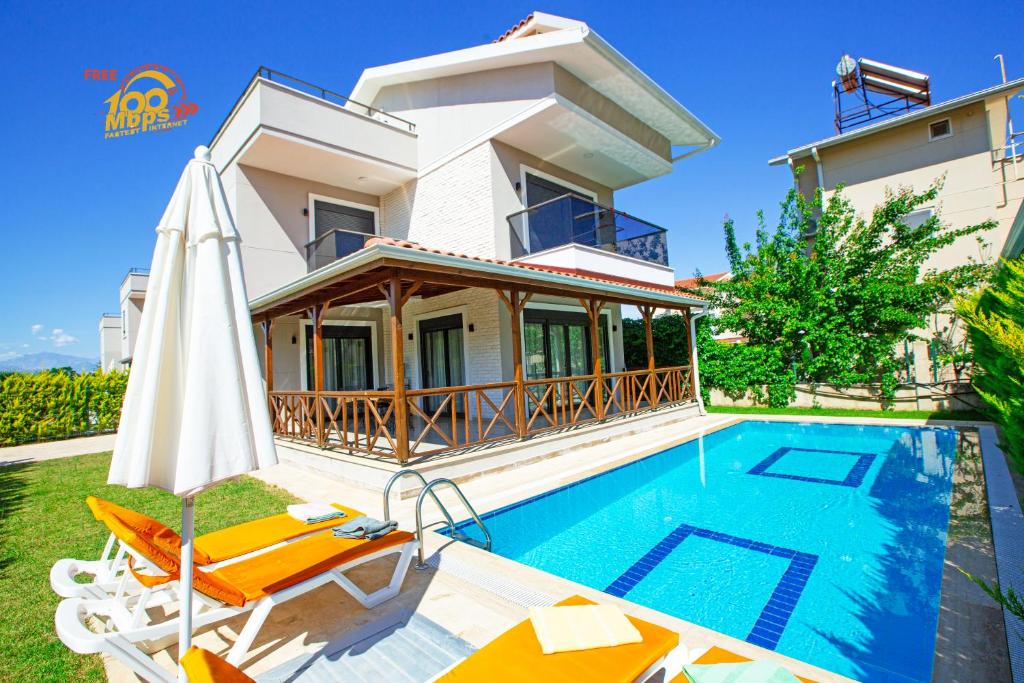 هتل پارا دایس تاون ویلا لیزا ۱۰۰ ام بی پی اس فری وای فای Paradise Town Villa Lisa 100 MBPS free wifi