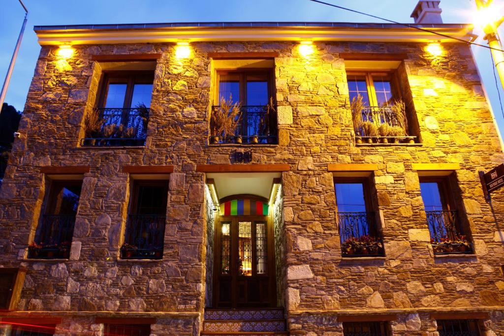 ایبری هتل Ibri Hotel