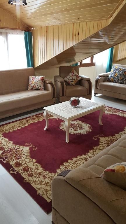 هتل اوزونگل اوزبک آپارت و کافه Uzungöl Özbek Apart ve Kafe
