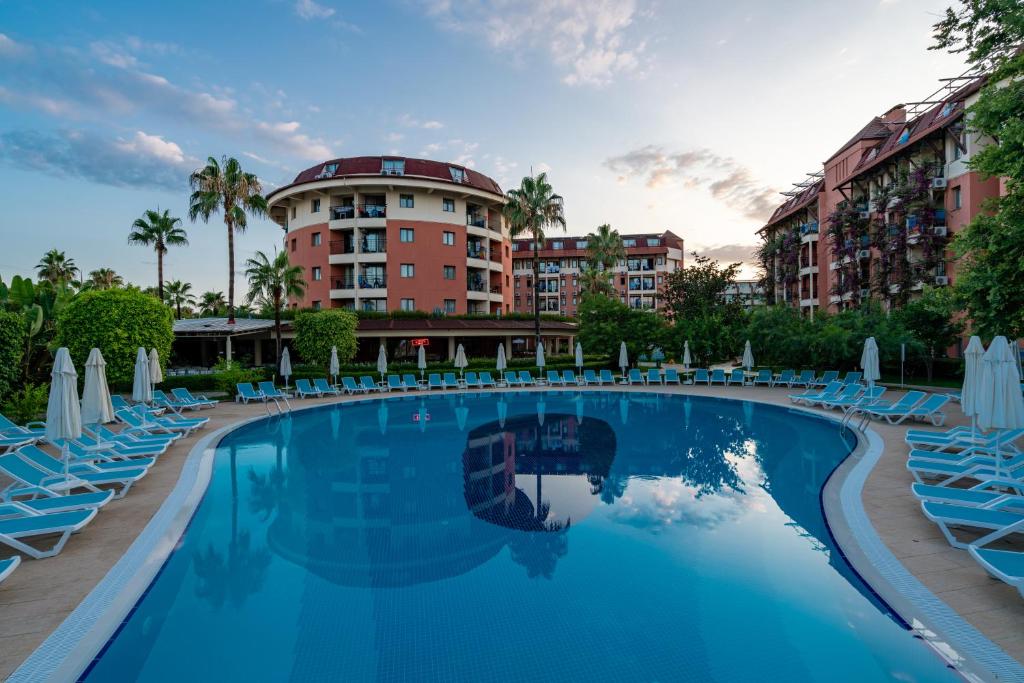 پالمراس بیچ هتل اولترا آل اینکلوسیو Palmeras Beach Hotel Ultra All Inclusive