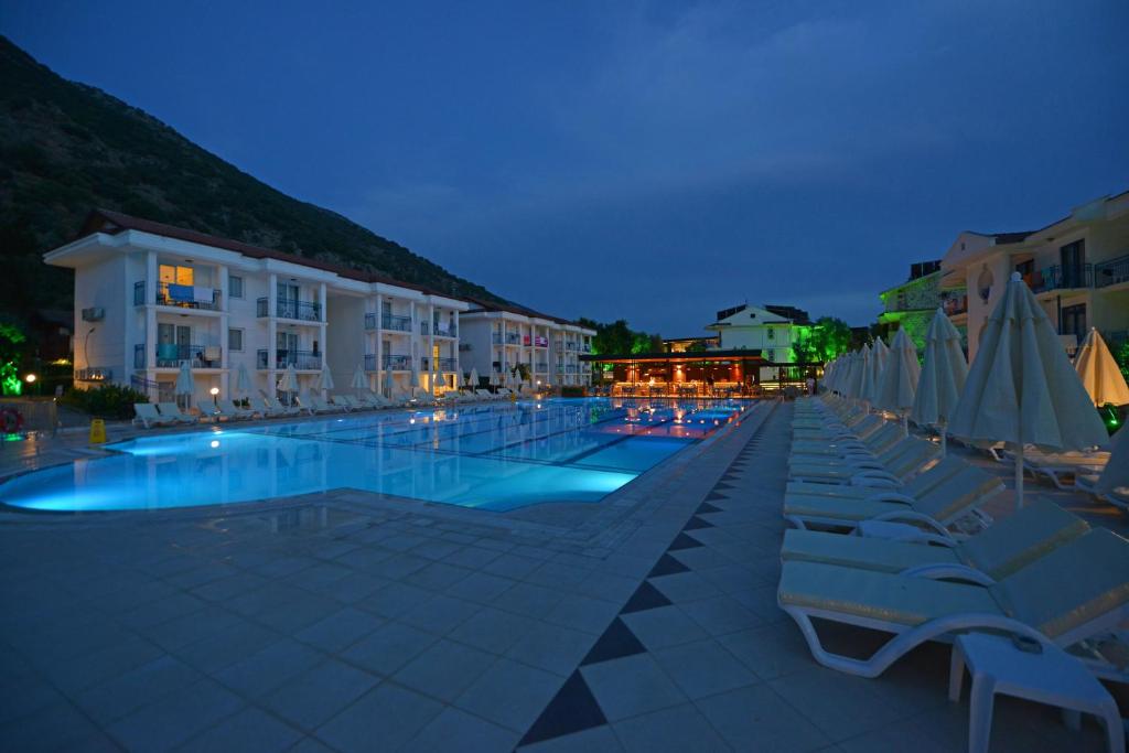 هتل Belcekum Beach Hotel (Hotel), Oludeniz (Turkey) Deals