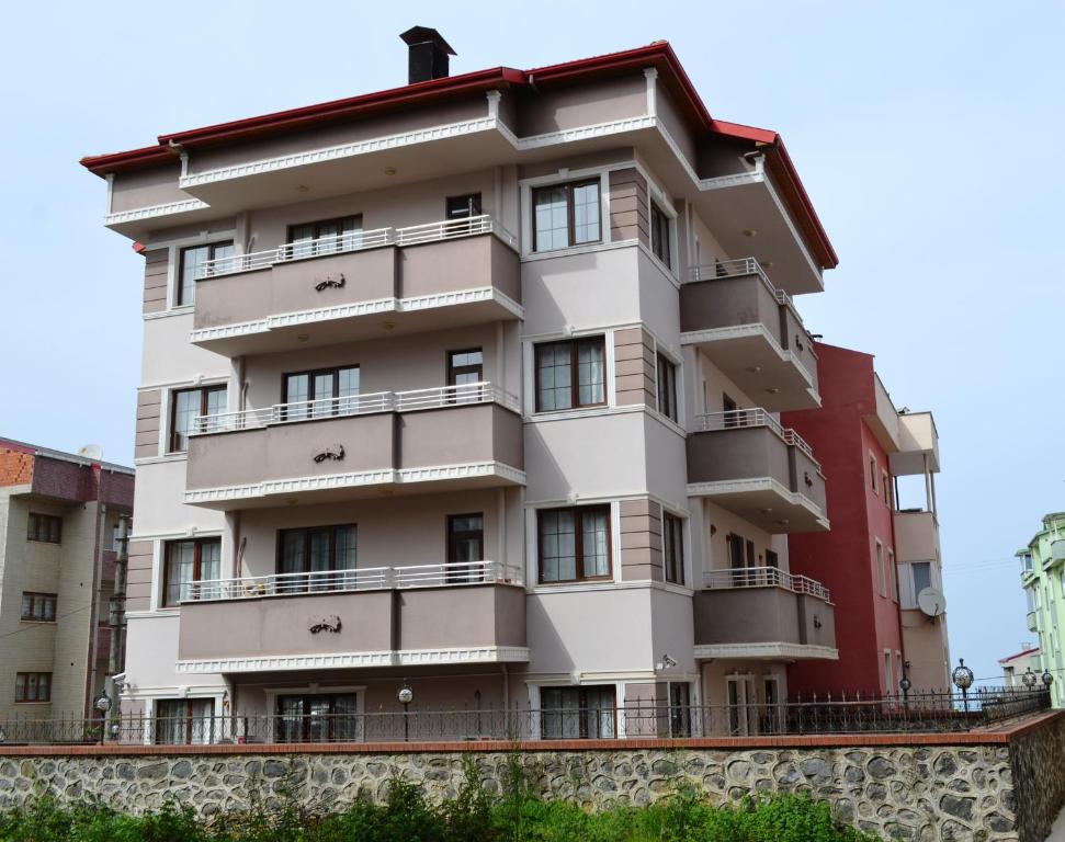 هتل د توئینز آپارتمنتس - The Twins Apartmens