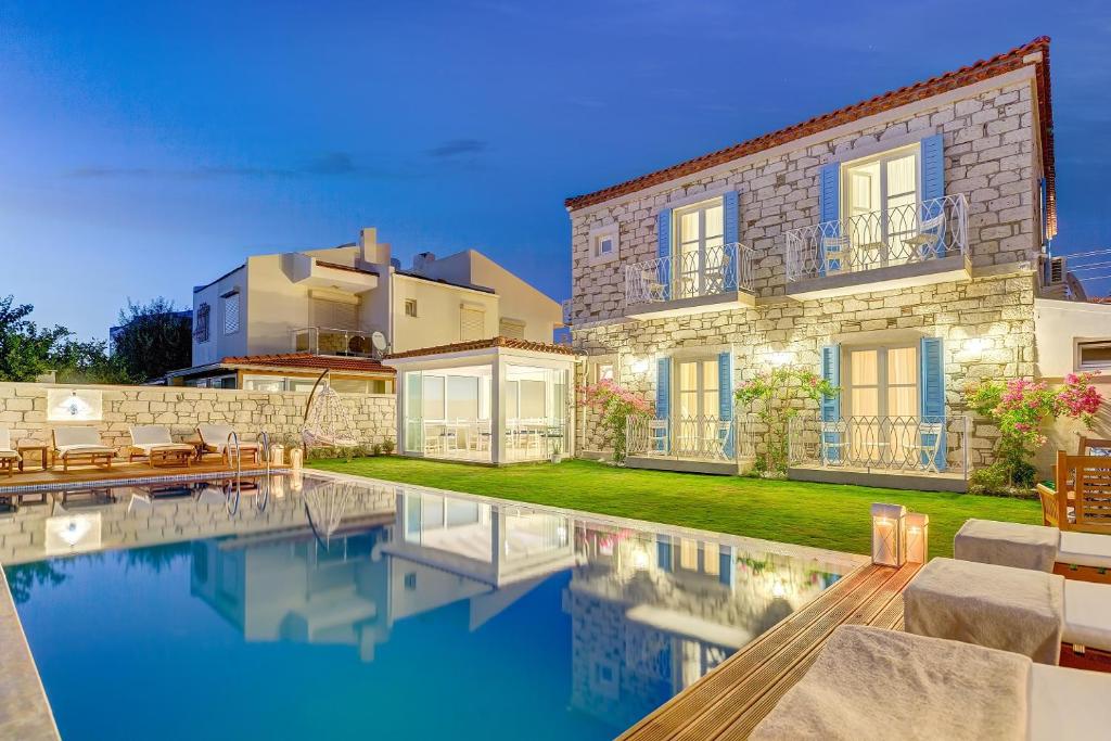 آلاچاتی ویلاپری بوتیک هتل - ALAÇATI VİLLAPERİ BUTiK OTEL