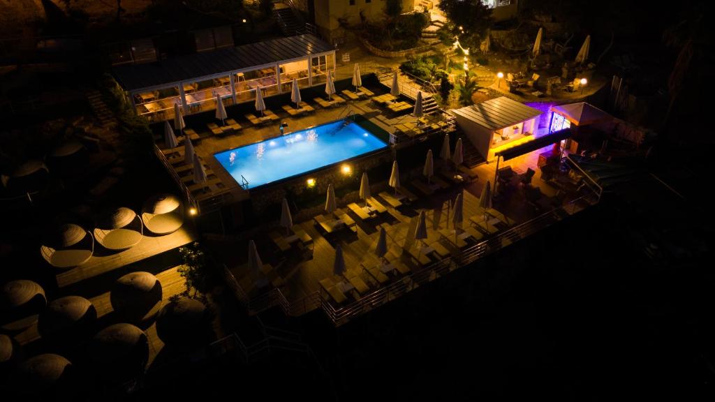 گرین بیچ هتل - GREENBEACH HOTEL