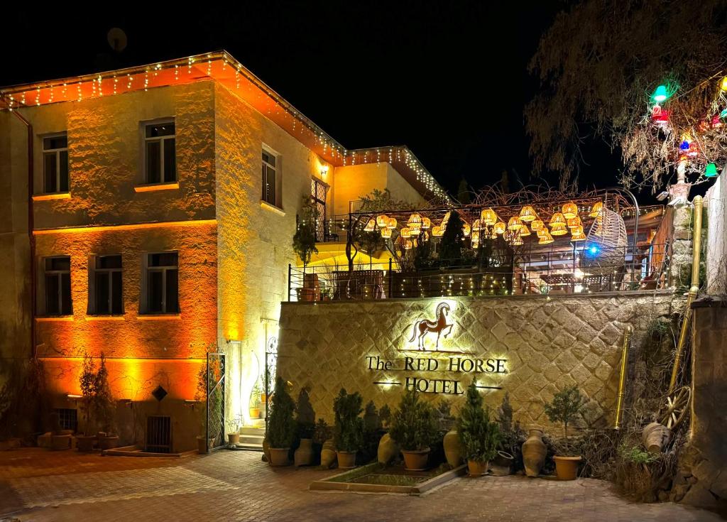 هتل THE RED HORSE HOTEL (Hotel), Ürgüp (Turkey) Deals