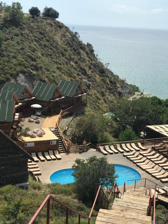 آیانییا بیچ هتل اند بونگالوز Ayanya Beach Hotel & Bungalows