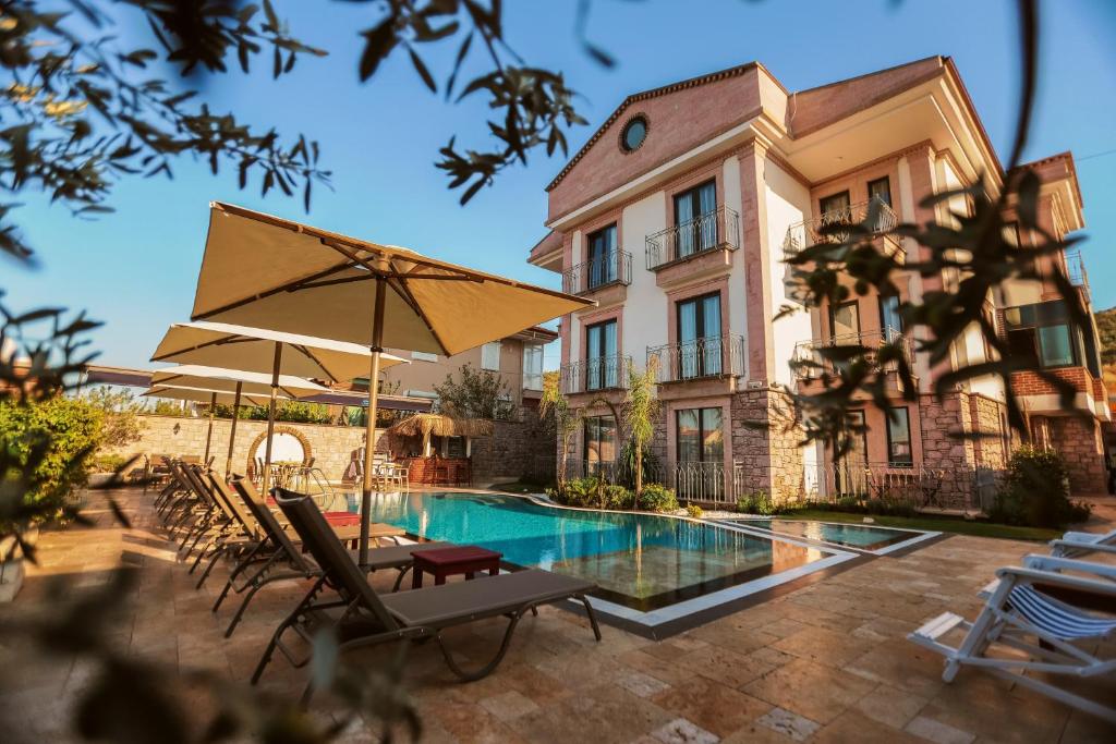 هتل سوخا چونداتل Sukha Cunda Otel