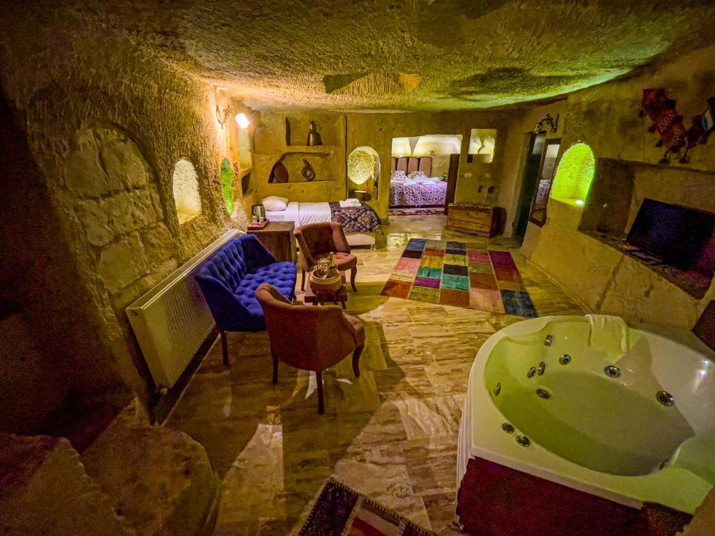 هتل Heritage Cave Suites (Hotel), Ürgüp (Turkey) Deals