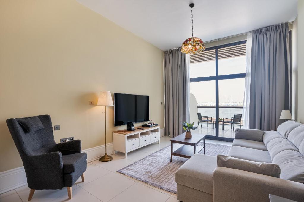 هتل CitiHome- Studio Club Vista Mare (Apartment), Dubai (UAE) Deals