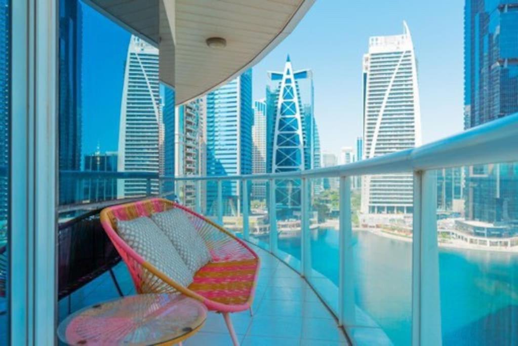 هتل Stunning skyline- lake view modern cozy apartment (Apartment), Dubai (UAE) Deals