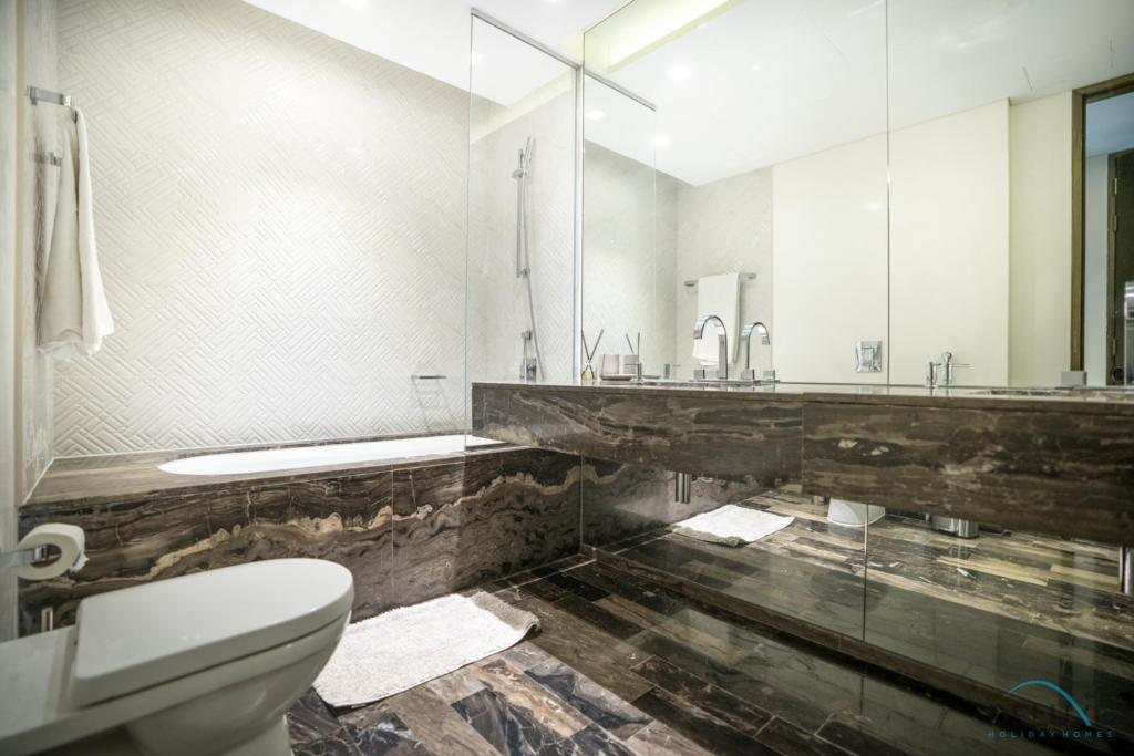 Charming 1BR in Damac Heights, Dubai Marina by Deluxe Holiday Homes