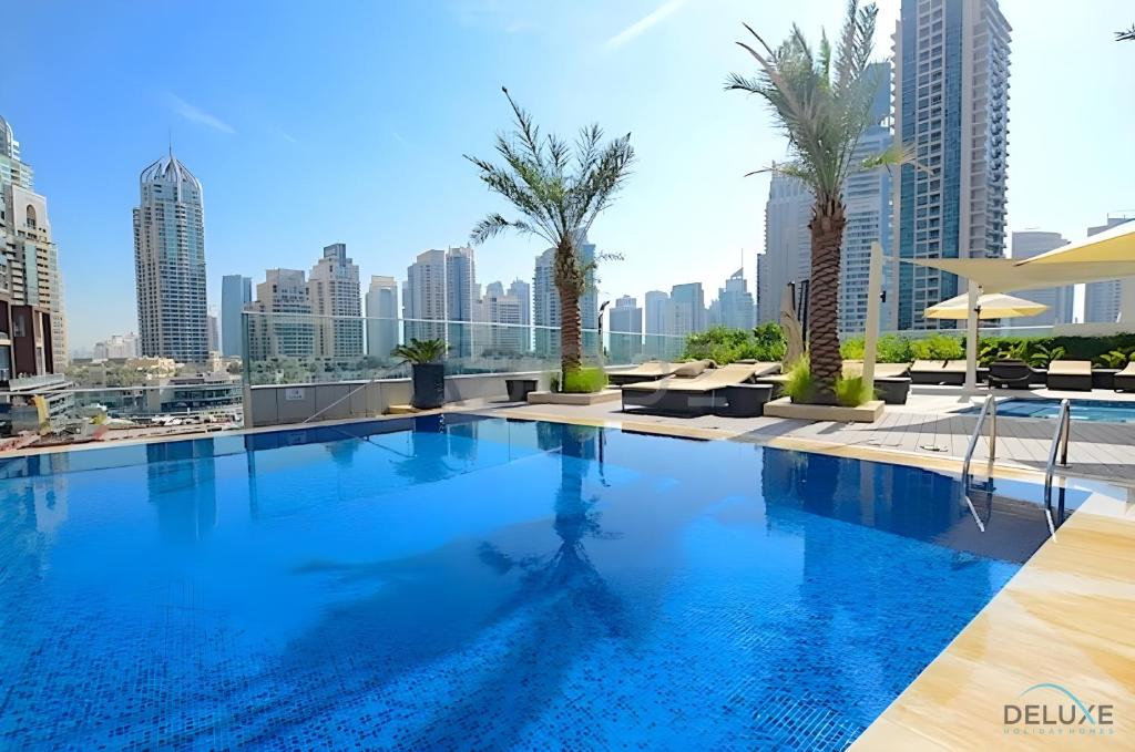 Charming 1BR in Damac Heights, Dubai Marina by Deluxe Holiday Homes
