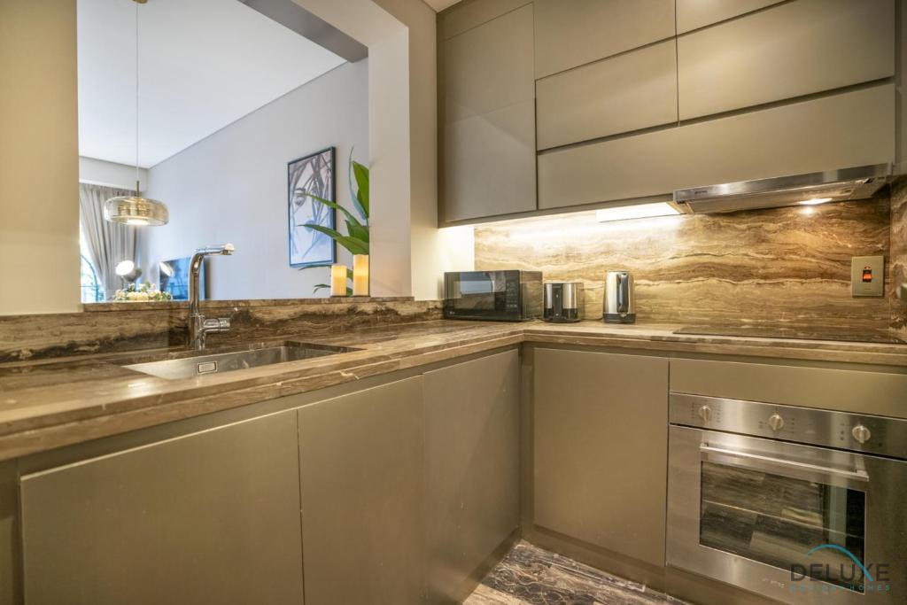 Charming 1BR in Damac Heights, Dubai Marina by Deluxe Holiday Homes