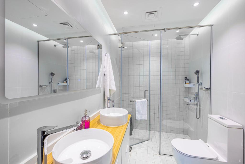 Partial Sea View 2BR in Dubai Marina