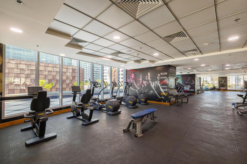 Partial Sea View 2BR in Dubai Marina