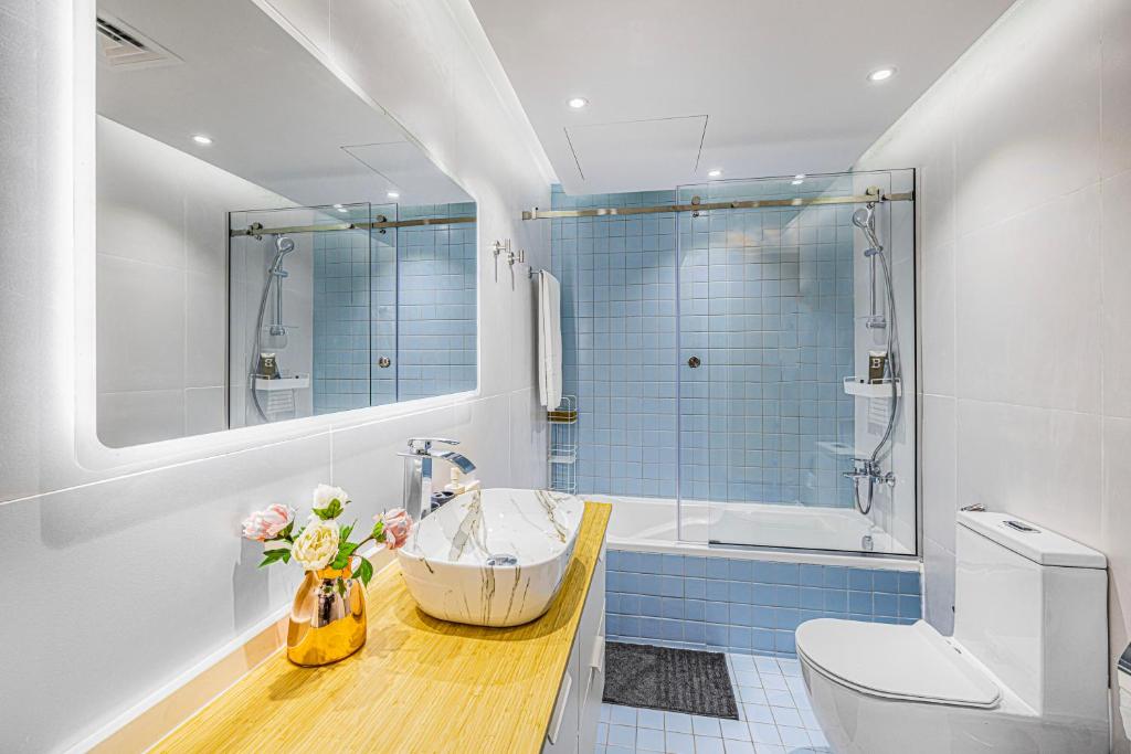 Partial Sea View 2BR in Dubai Marina