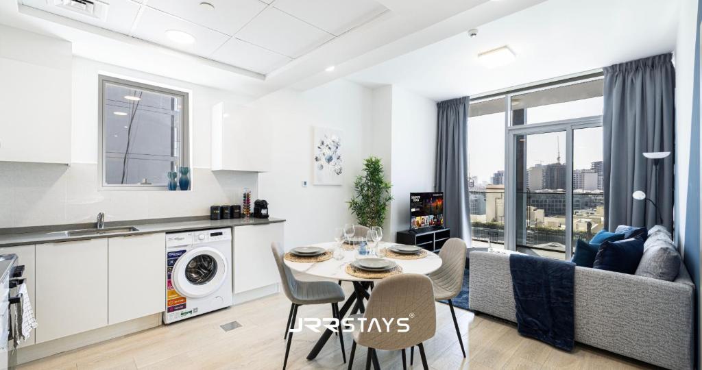 Bloom Tower B Cozy 1 Bedroom Sleeps 4 - JRR Stays