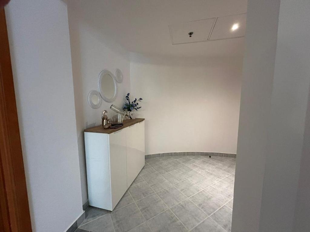Luxury 1 BR Apt with Serene Marina View