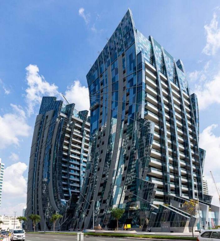 GLOBALSTAY J One Tower Apartments at Pearl of UAE
