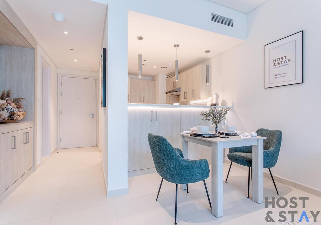 Luxurious 1BR Palm Seven, Palm Jumeirah