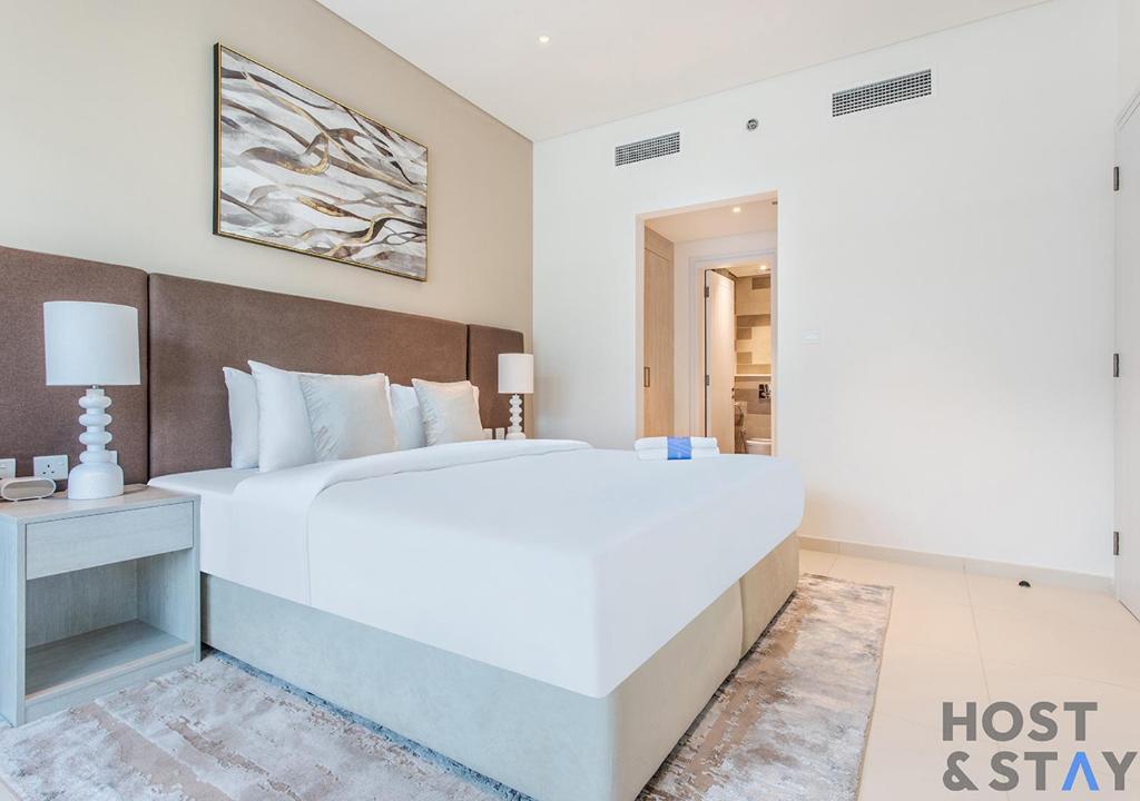 Luxurious 1BR Palm Seven, Palm Jumeirah