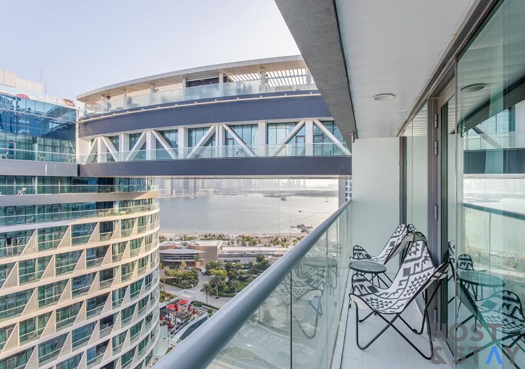 Luxurious 1BR Palm Seven, Palm Jumeirah