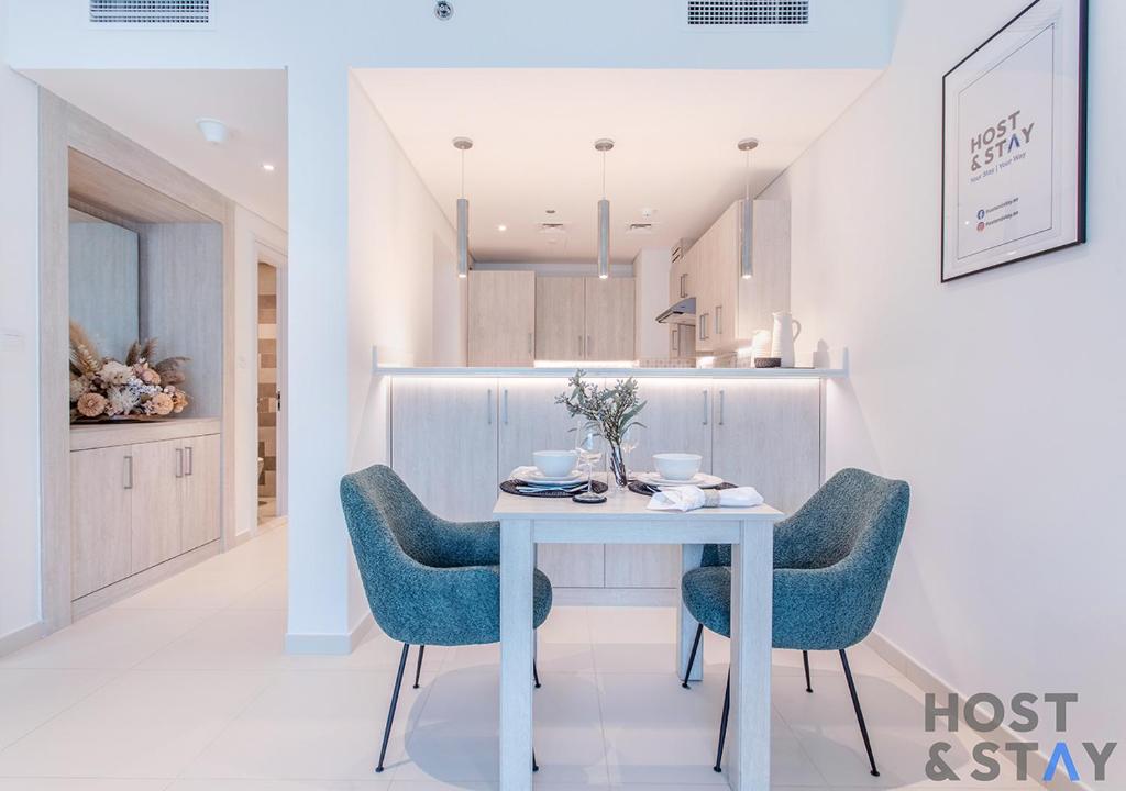 Luxurious 1BR Palm Seven, Palm Jumeirah