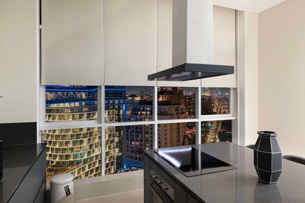 Oceana Resort Luxury Penthouse with Panoramic Views, Super Size Terrace, Jacuzzi and Bar - by Exclusive Holiday Homes