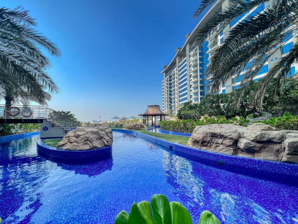 Oceana Resort Luxury Penthouse with Panoramic Views, Super Size Terrace, Jacuzzi and Bar - by Exclusive Holiday Homes