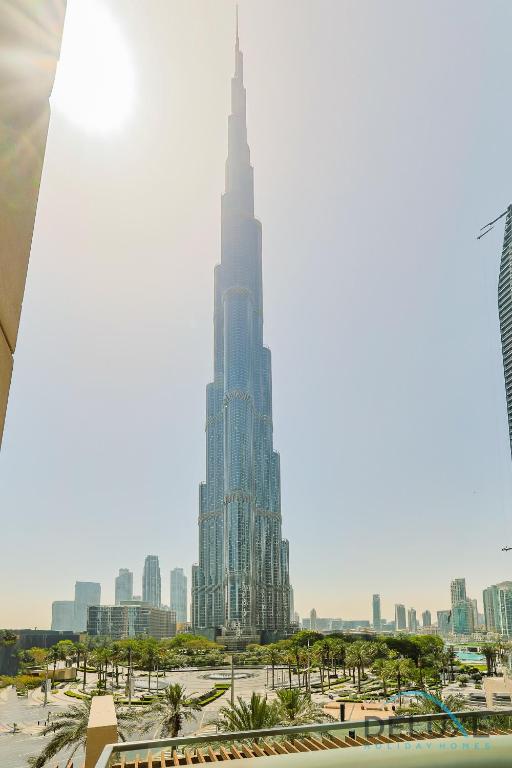 Exquisite 1BR Apartment in Burj Vista Tower 1, Downtown Dubai by Deluxe Holiday Homes