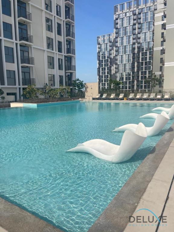 Pristine 2BR Apartment in Socio Tower, Dubai Hills Estate by Deluxe Holiday Homes