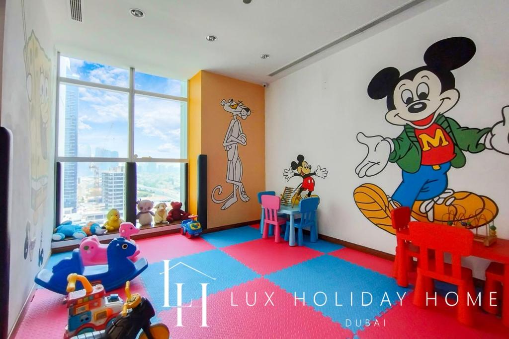 LUX The Bonnington JLT Suite