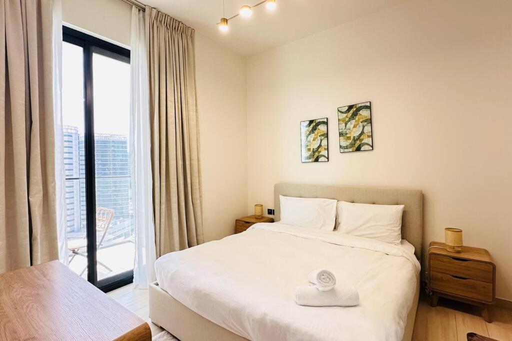 Modern One Bedroom JVC
