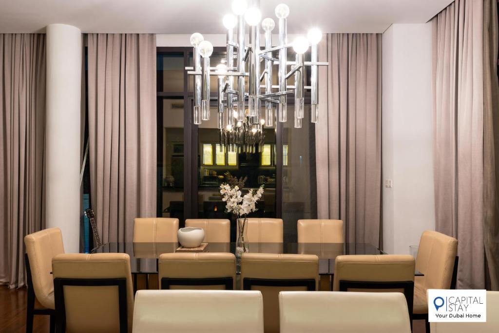 Luxury Paramount Villa in Damac Hills