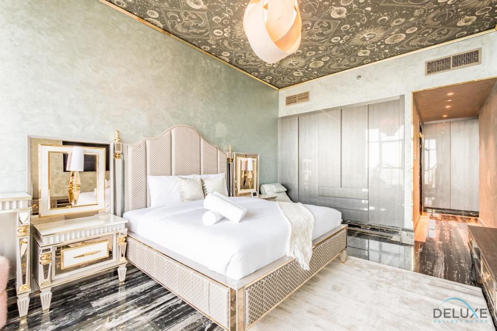 Luxurious 3BR with Assistant Room at MBL Residence in Jumierah Lake Tower by Deluxe Holiday Homes