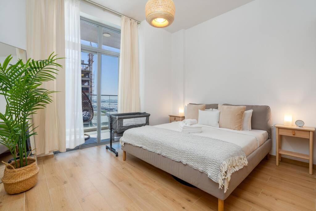 Large 2 bedroom - metro at 2 min