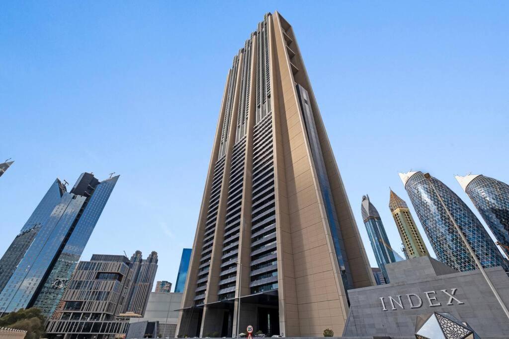 FIRST CLASS 1BR Stunning Burj Khalifa Views