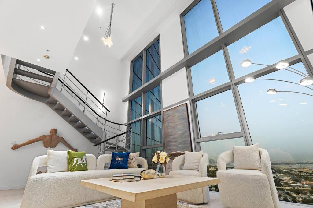 FIRST CLASS 2BR Stunning Duplex Living in DIFC