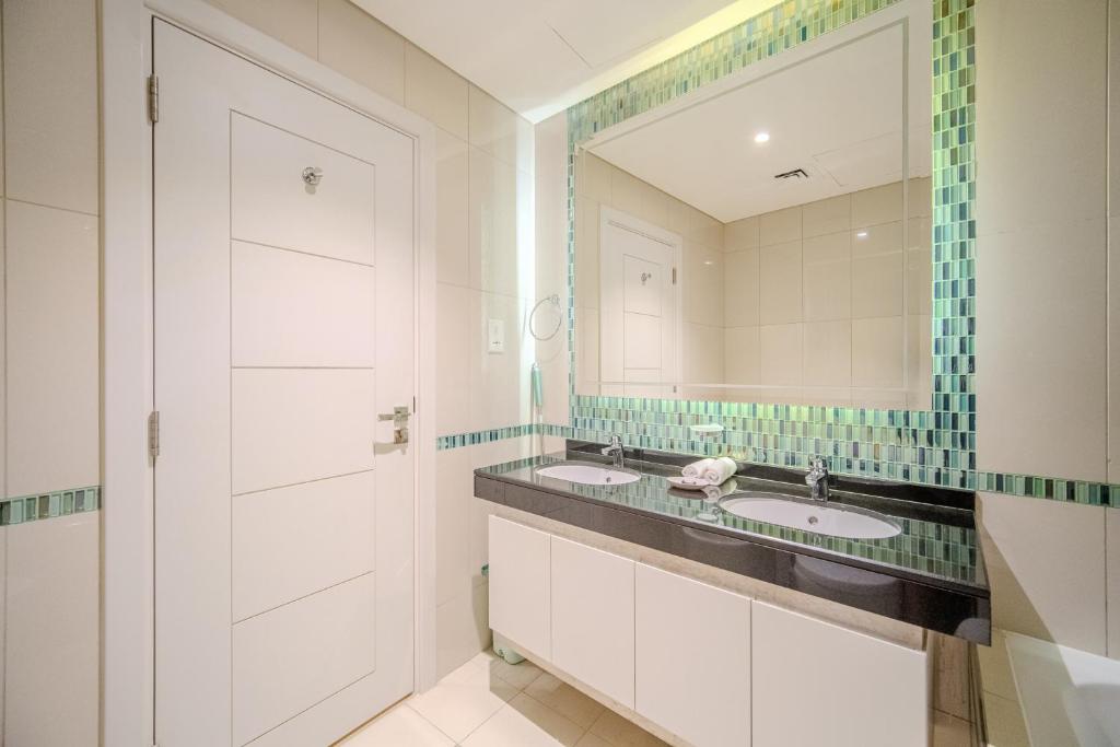 High Floor with Marina View 1BDR