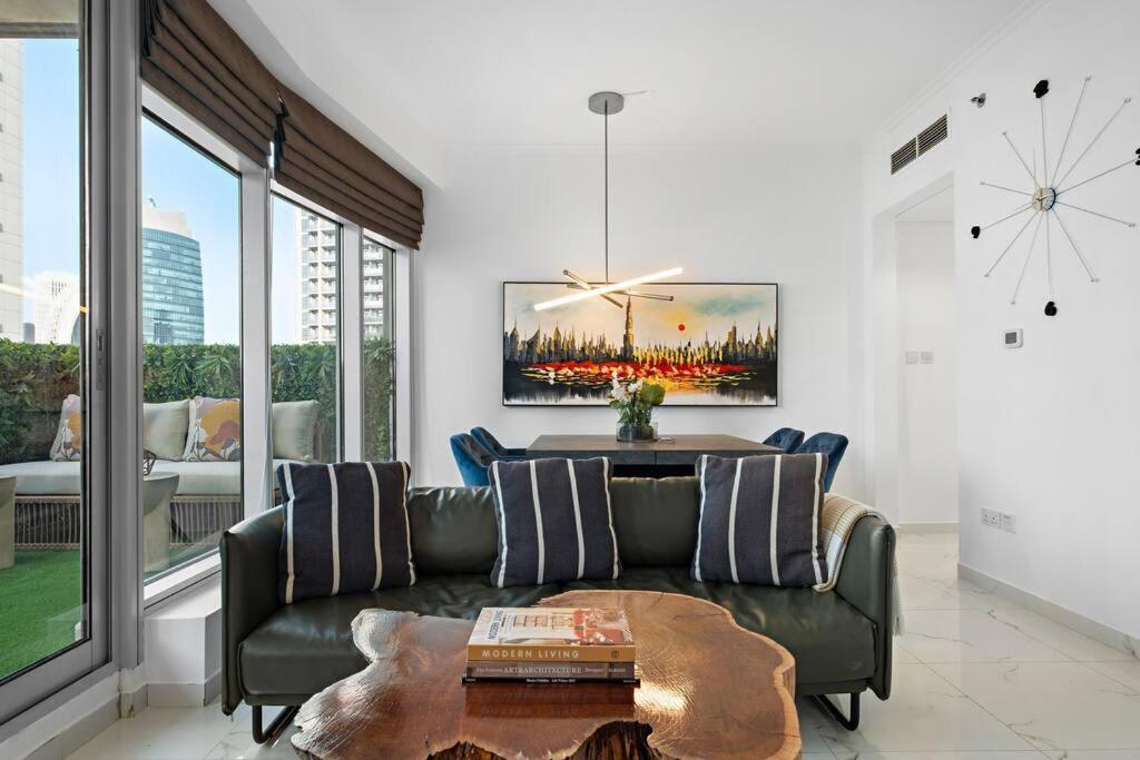 FIRST CLASS 1BR Stylish with Expansive Terrace