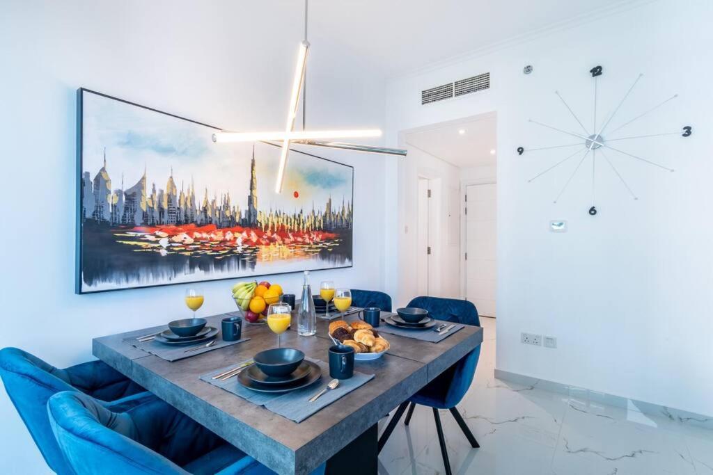 FIRST CLASS 1BR Stylish with Expansive Terrace